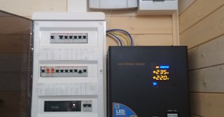 Установка и подключение стабилизаторов напряжения от 578 руб в Ростове-на-Дону - ЭлектроРст